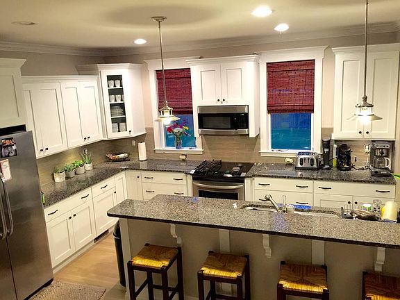 3rd image of 8263 Brays Dr