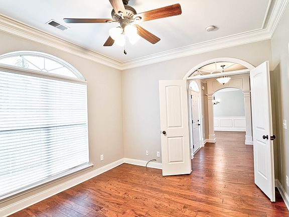 5th image of 4416 Thoroughbred Ln