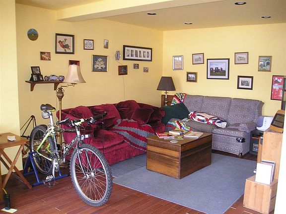5th image of 2043 Lake Shore Dr