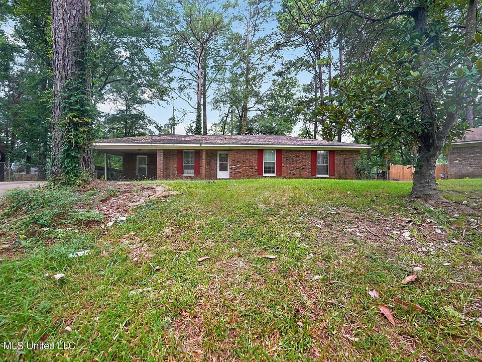 1st image of 185 Monaco Ct