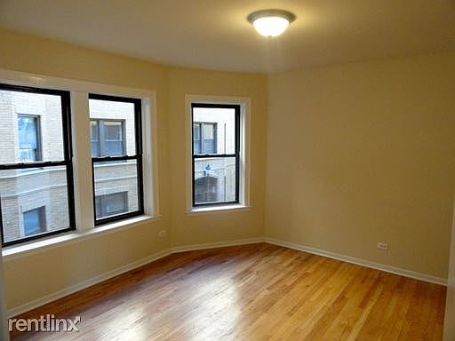 2nd image of 2708 W Lawrence Ave
