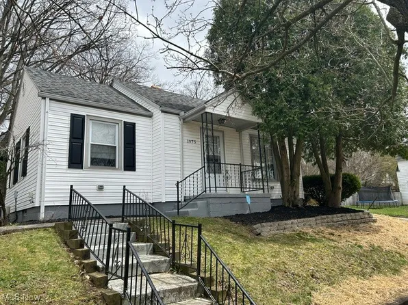 1975 9th St SW, Akron, OH 44314