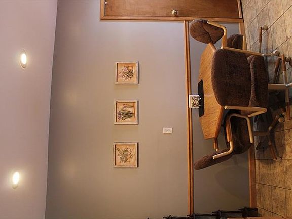 5th image of 448 Franklin Ave