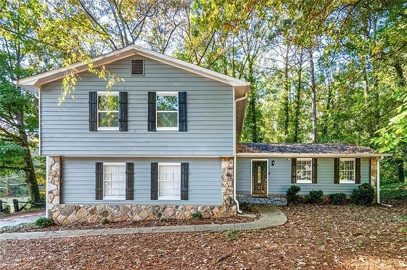 1st image of 3663 Burlingham Dr