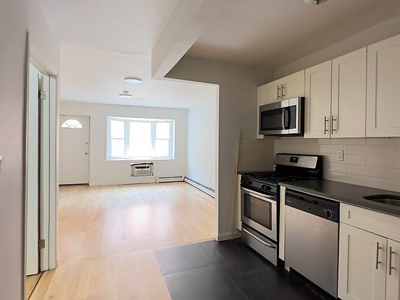 3rd image of 242 Macdougal St #A