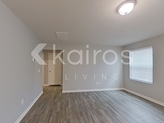 4th image of 2595 Provence Dr SE