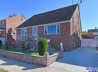 74 Longfellow St, Carteret, NJ 07008