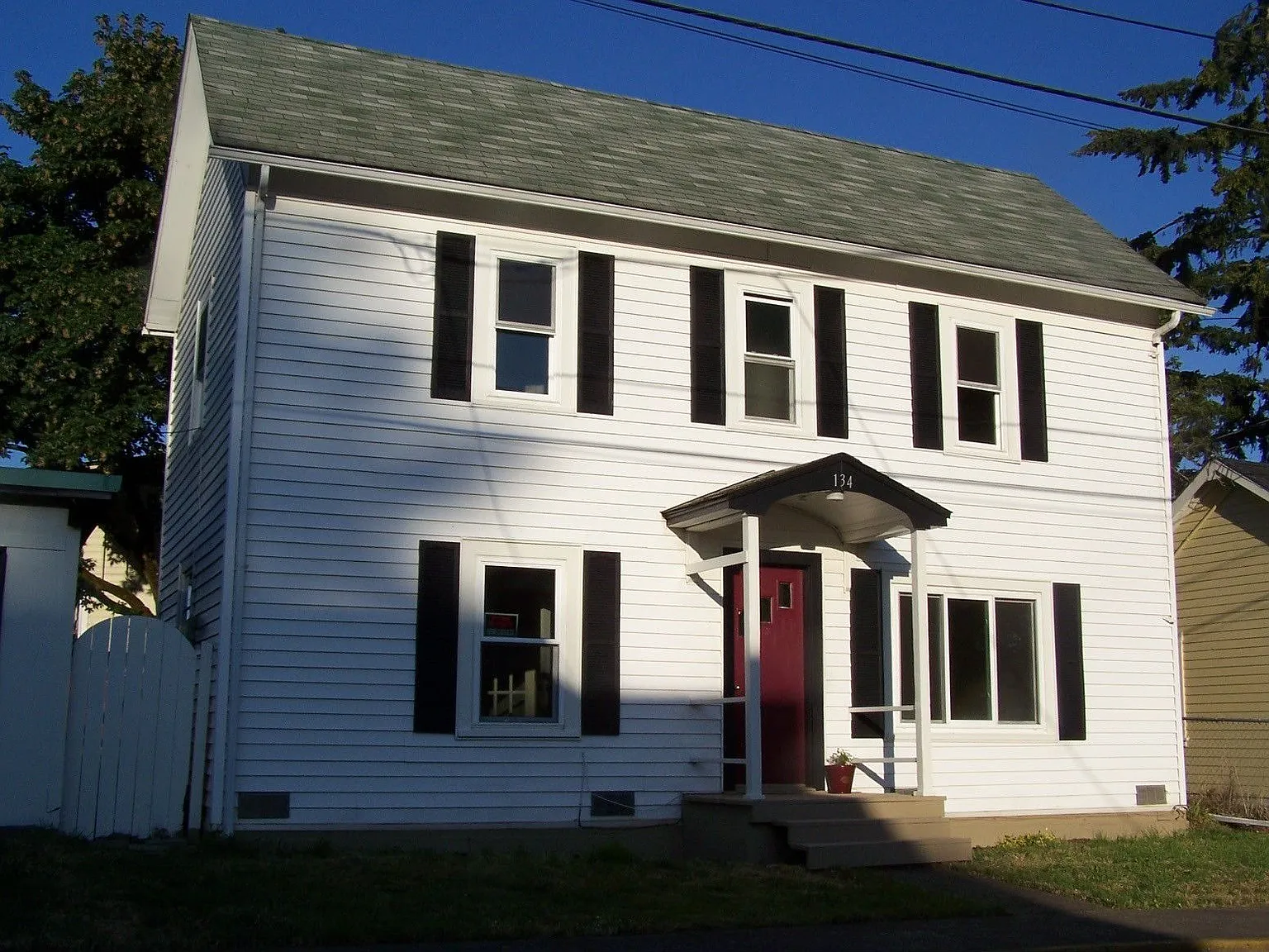 134 S Park St photo 1