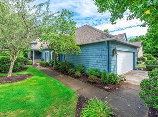 26 Haskell Dr, Bratenahl, OH 44108