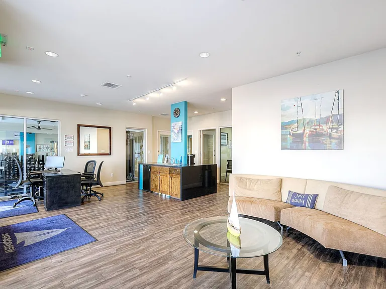 Harborview Apartments — Photo 14