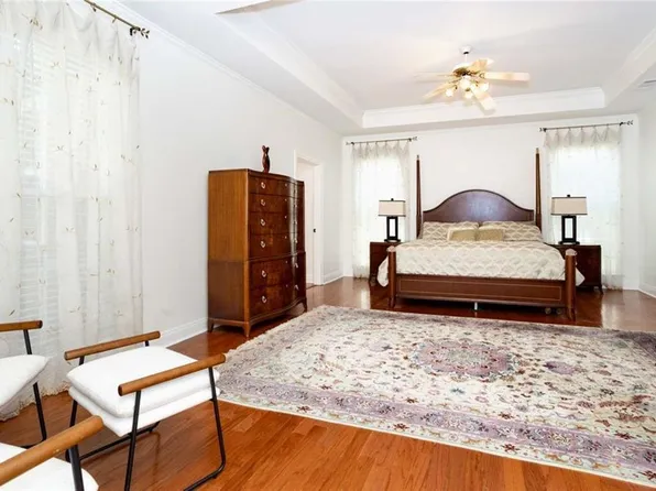 626 Shadow Oak Dr, Baton Rouge, LA 70810