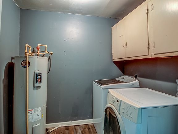 4th image of 706 Charleston St
