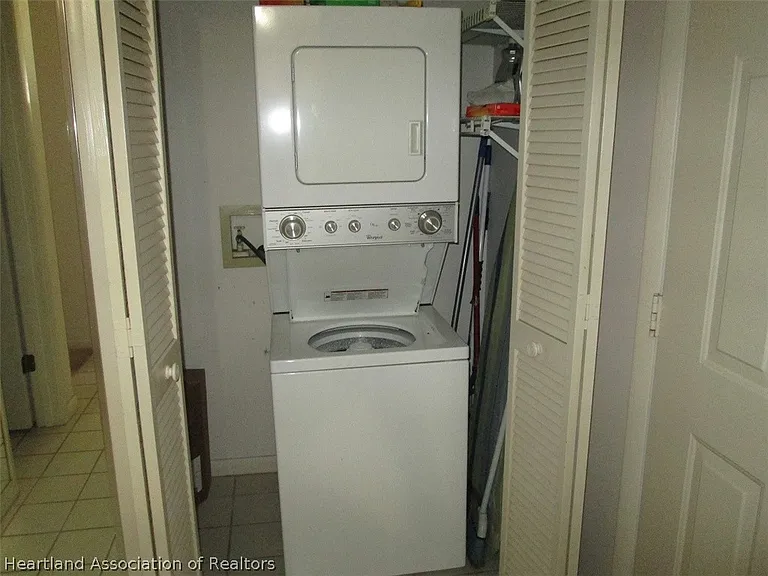 201 Stephen Dr — Photo 11