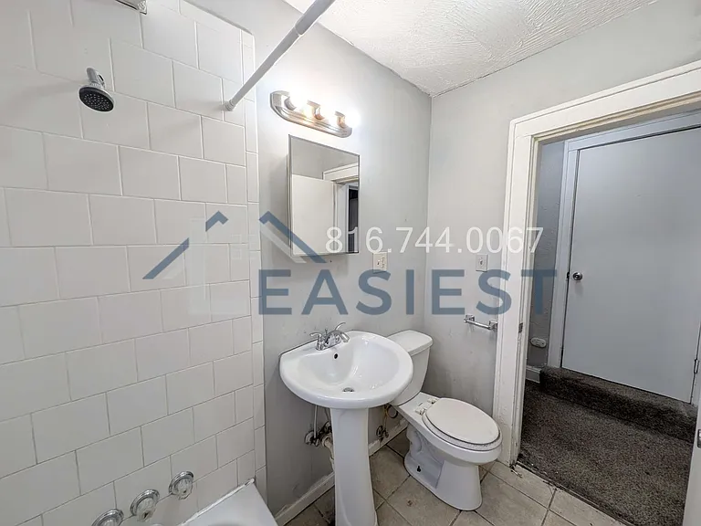 5400 Woodland Ave — Photo 15