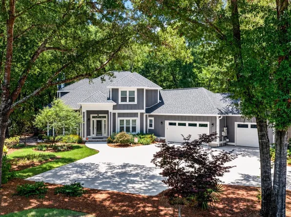1142 Club Circle Dr., Pawleys Island, SC 29585