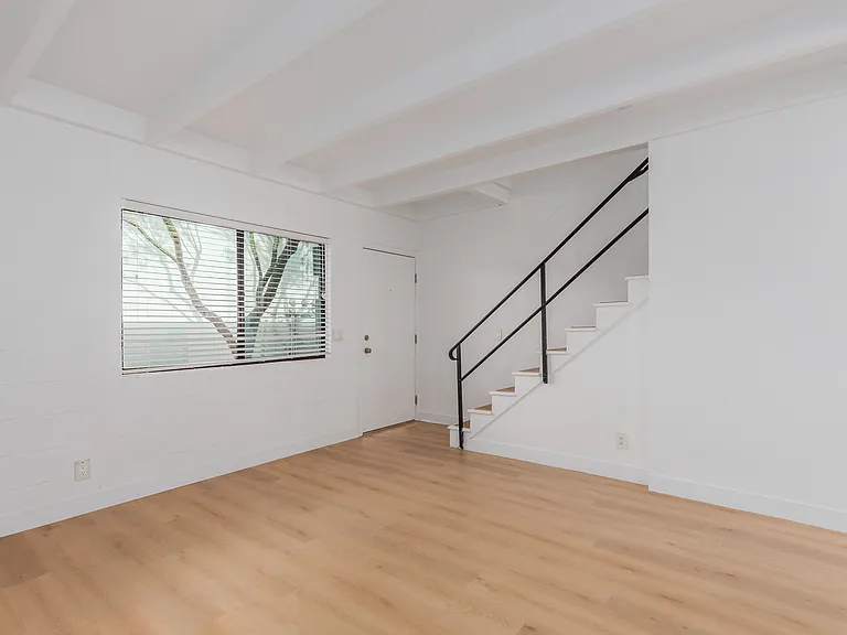 The Harlow Apartments — Photo 19