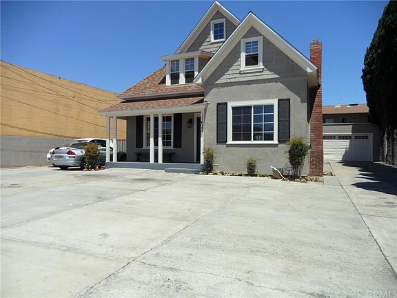 5th image of 17622 Lakewood Blvd