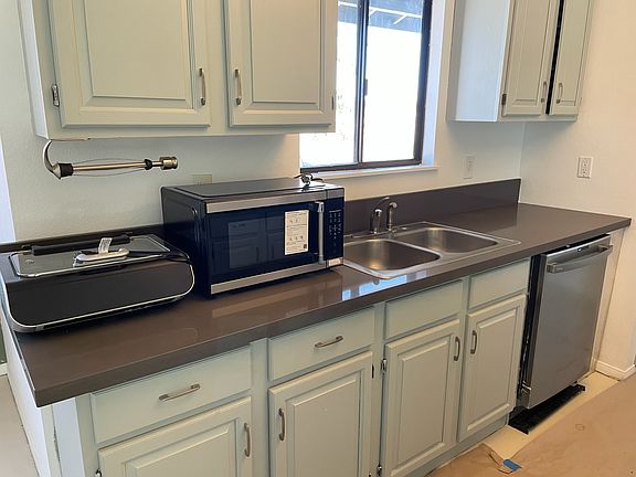 2nd image of 2025 Neptune Rd
