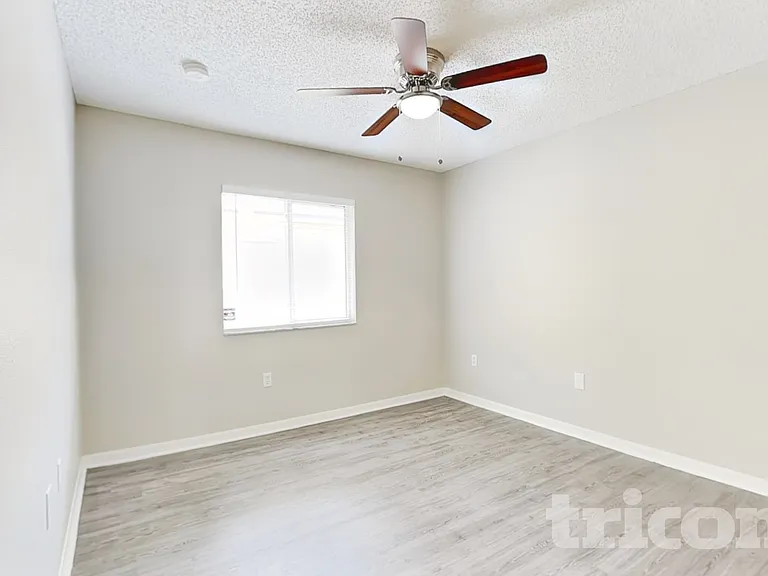 11759 Lynmoor Dr — Photo 10