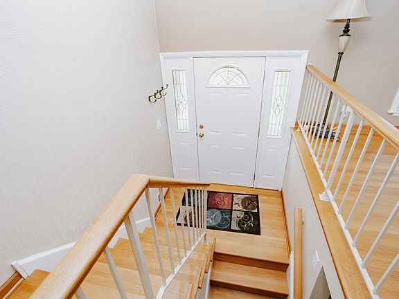 4th image of 1920 Crescent Ln