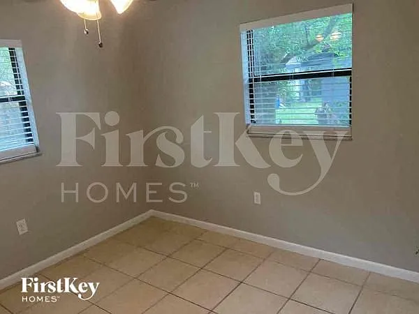 8313 Oleander Ln — Photo 6