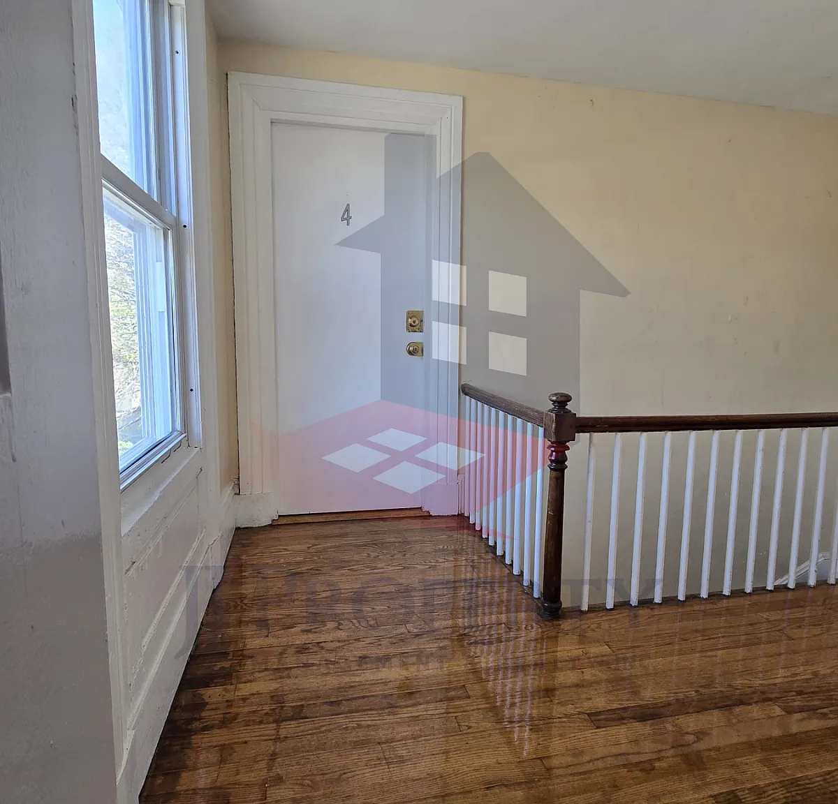 3 bed, $1,500 — Photo 2