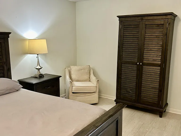 2153 Amesbury Cir — Photo 19