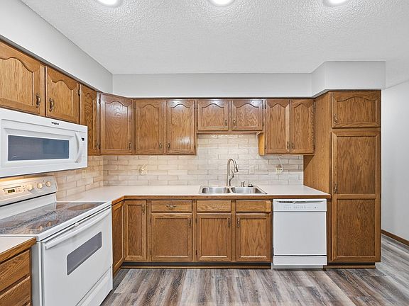 5th image of 717 Green Ave SE