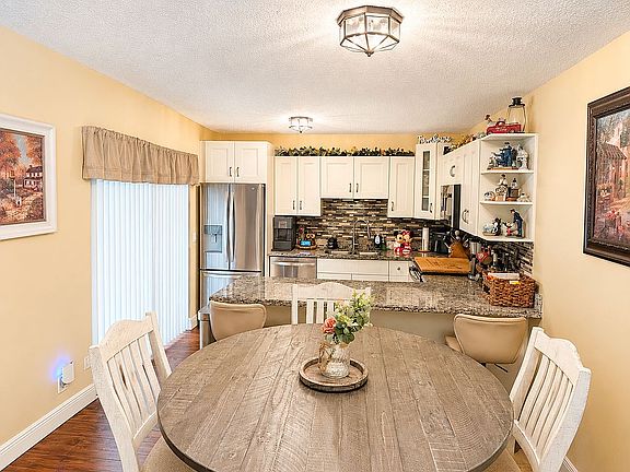 5th image of 2589 Garden Ct
