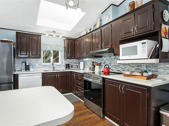 2nd image of 1451 Perkins Rd #15