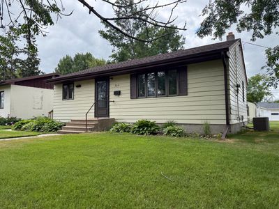 309 7th Ave NE, Roseau, MN, 56751