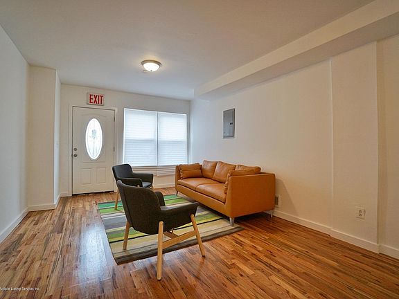 4th image of 132 Scribner Ave