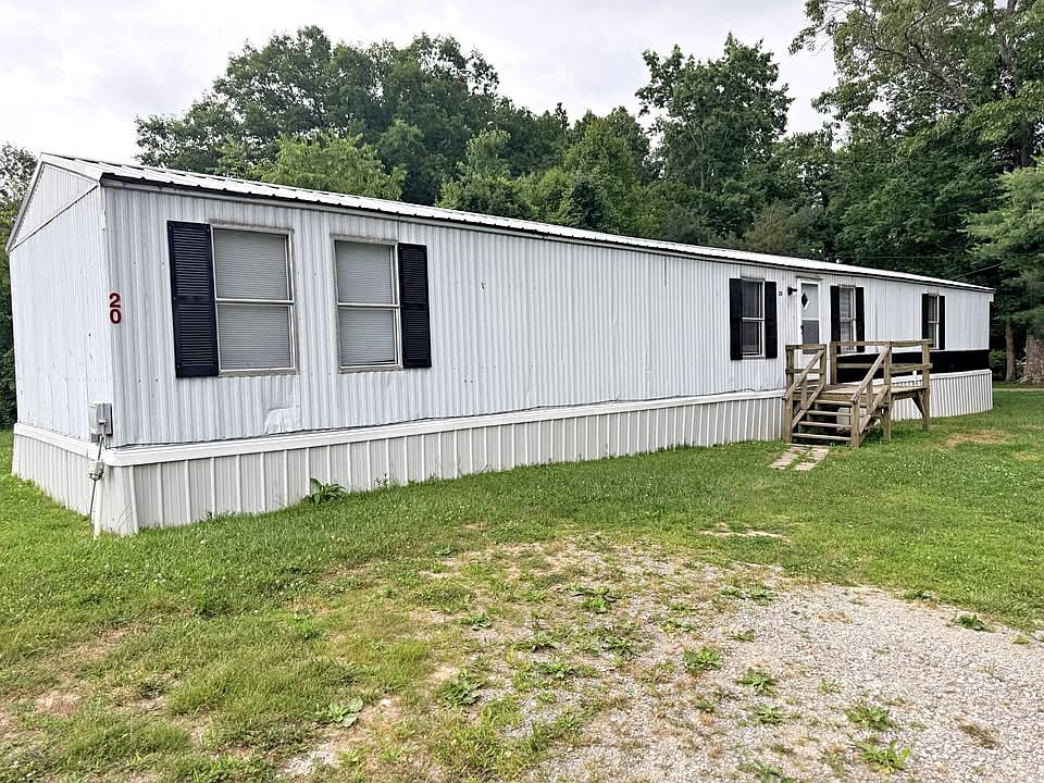 1st image of 20 Braxton Ln #20