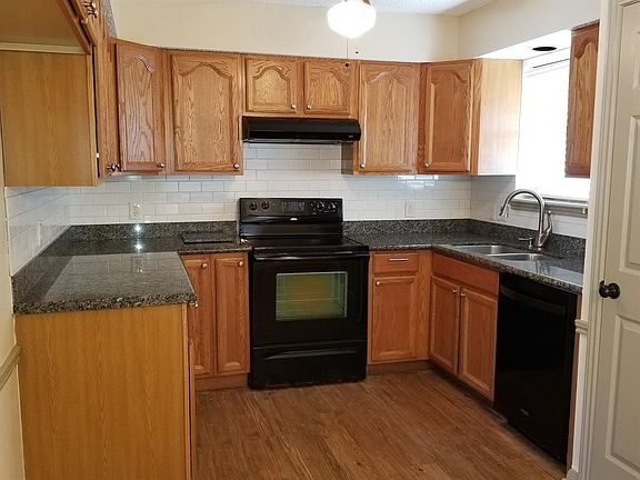 3rd image of 108 Ironwood St