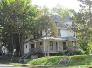 1025 S Galena Ave, Freeport, IL 61032