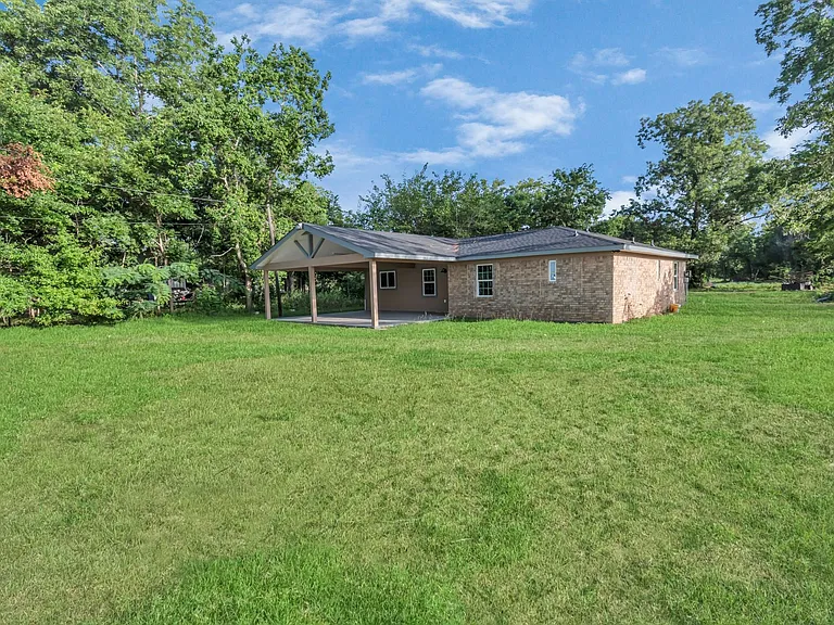 2826 W FM 1462 — Photo 5