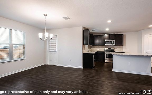 3rd image of 2715 Green Leaf Way