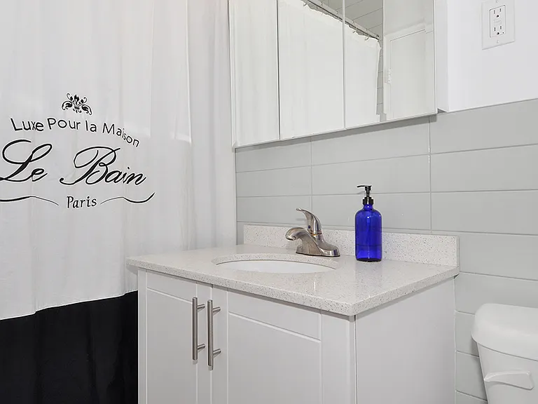 80 Heath St W #303 — Photo 2
