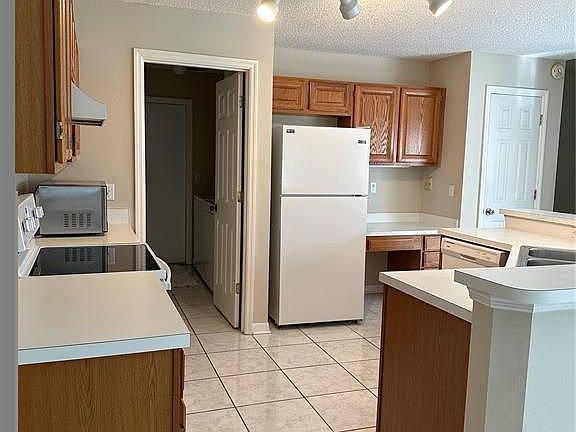 5th image of 1331 Pleasantridge Pl