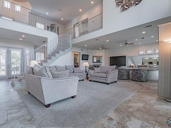3rd image of 114 Saint Annes Dr