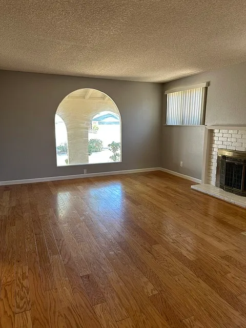 4 bed, 1664 sqft, $4,500 — Photo 3