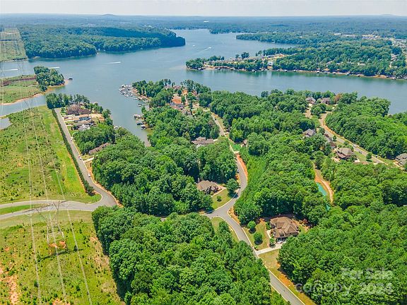 4th image of 3000 Ashwood Park Dr