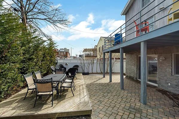 Sold by Compass | media 12