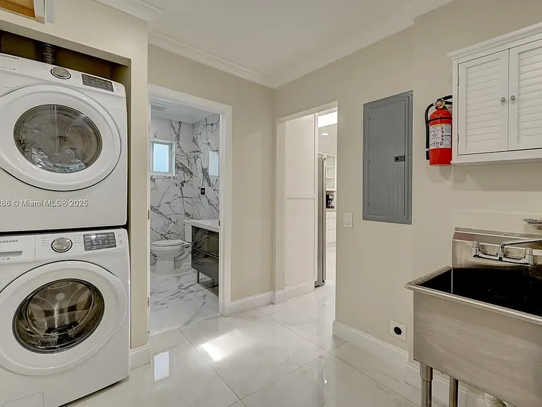 1311 Rodman St — Photo 36