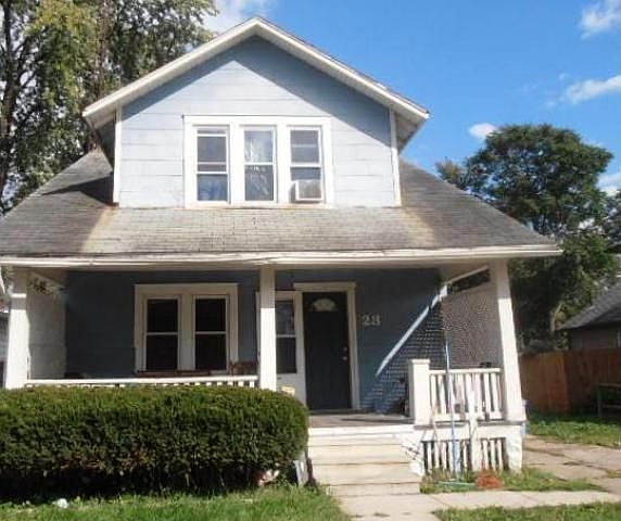 1st image of 236 Oakwood Ave