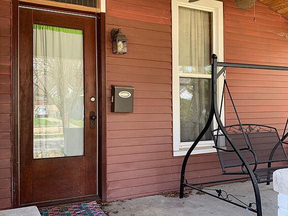 3rd image of 206 E Vermilya Ave