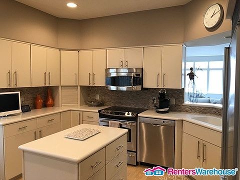 4th image of 2071 Sherwood Ln