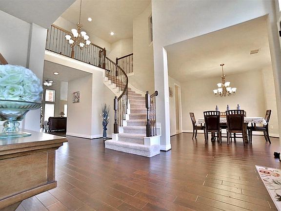 4th image of 3923 Birch Vale Ln