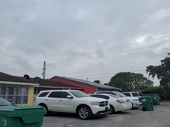 3rd image of 18812 NW 46th Ave