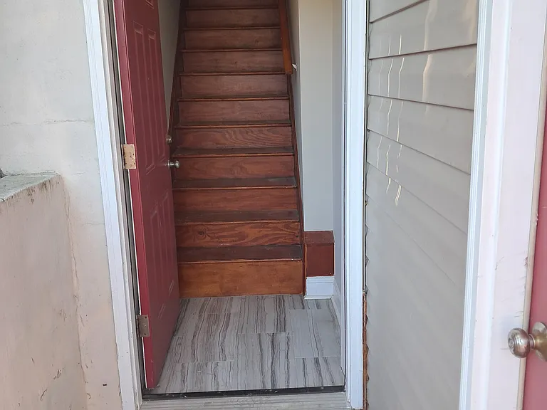 313 Varnum St NW #C — Photo 8